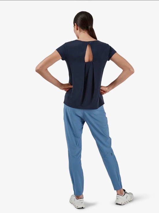 On Running Tops - On Running Navy Short Sleeve Women's Performance Tee